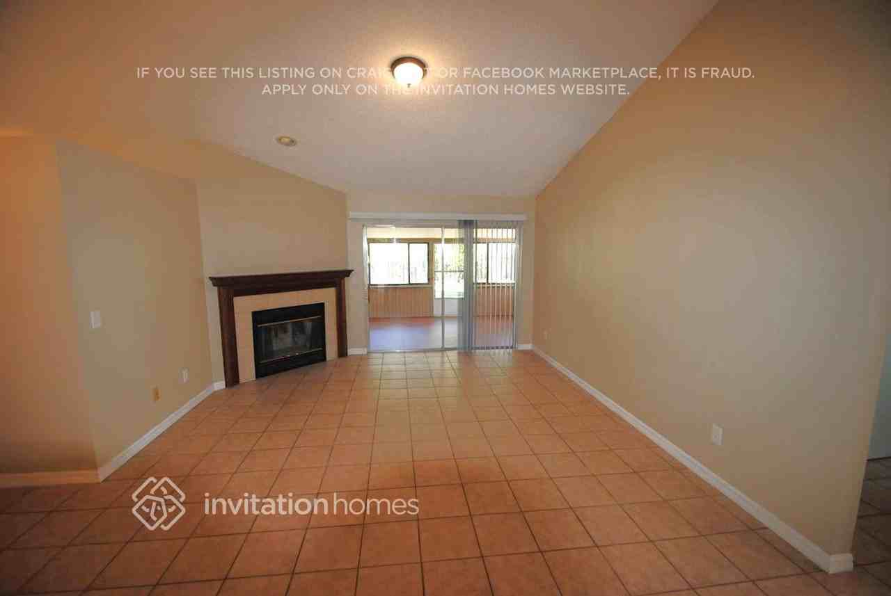 1009 Kasell Pl - Photo 2 of 8
