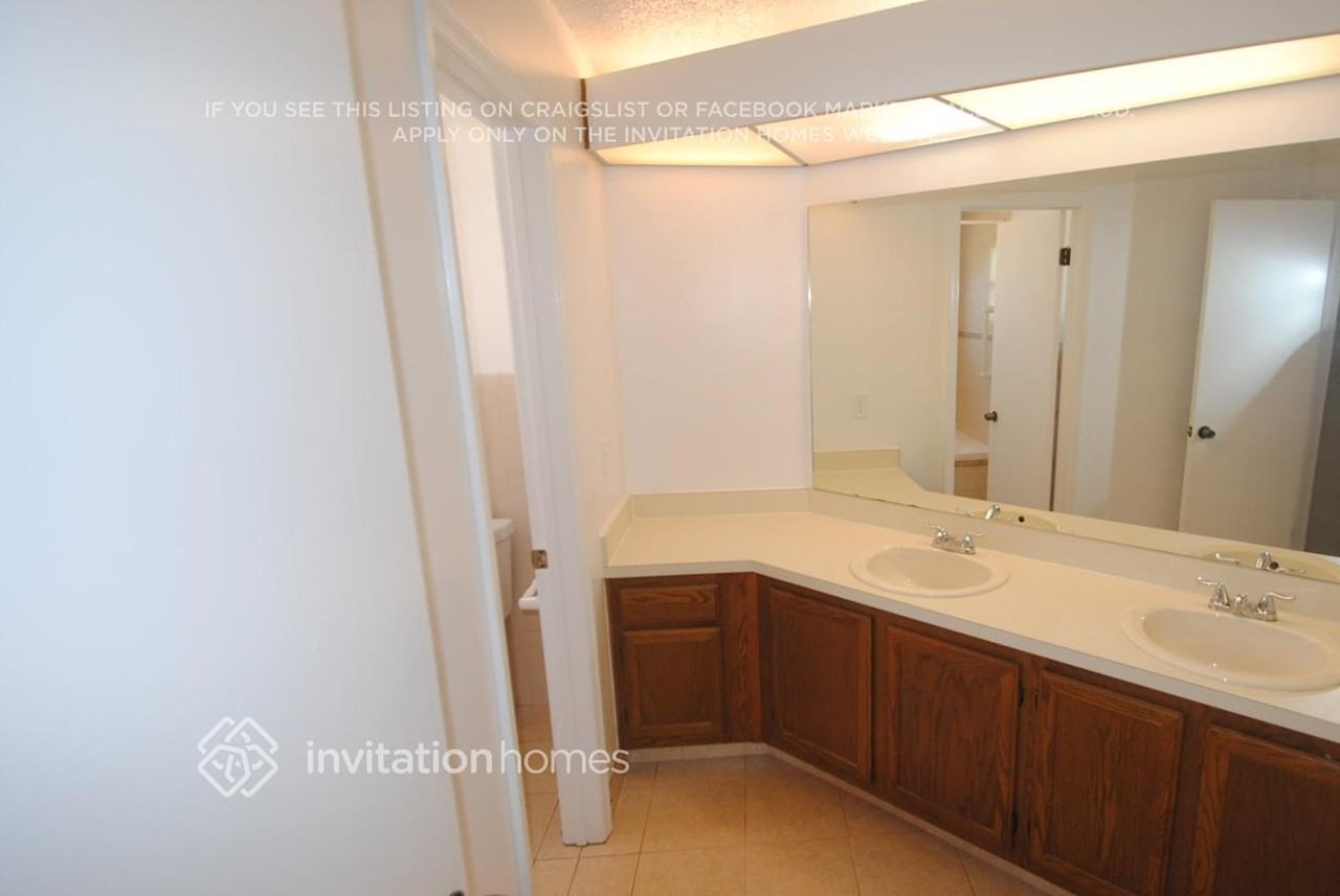 1009 Kasell Pl - Photo 6 of 8