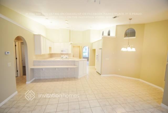 3051 Westgate Dr - Photo 3 of 14