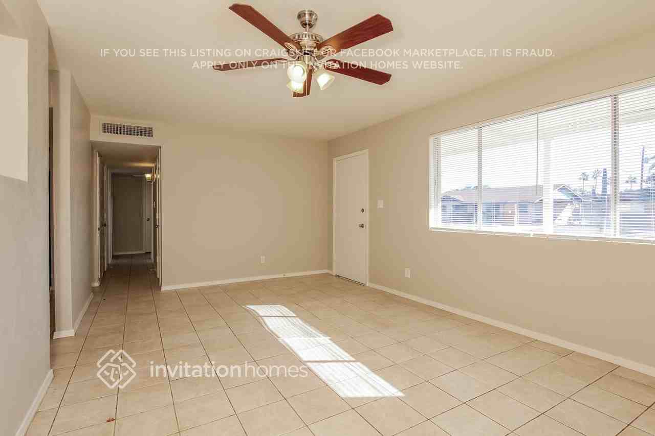 3514 W Royal Palm Rd - Photo 2 of 16