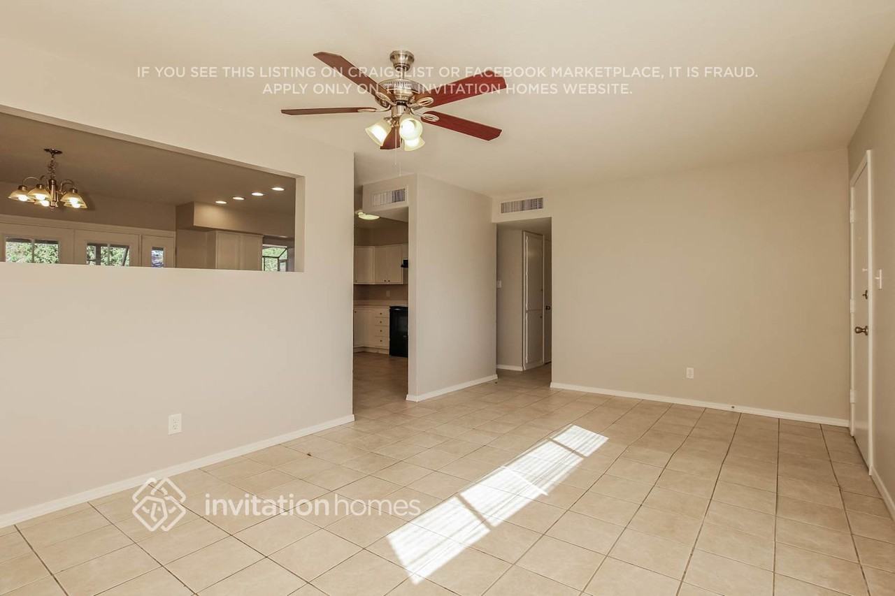 3514 W Royal Palm Rd - Photo 4 of 16