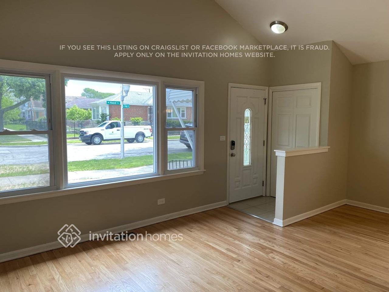 3130 W Hood Ave - Photo 2 of 19