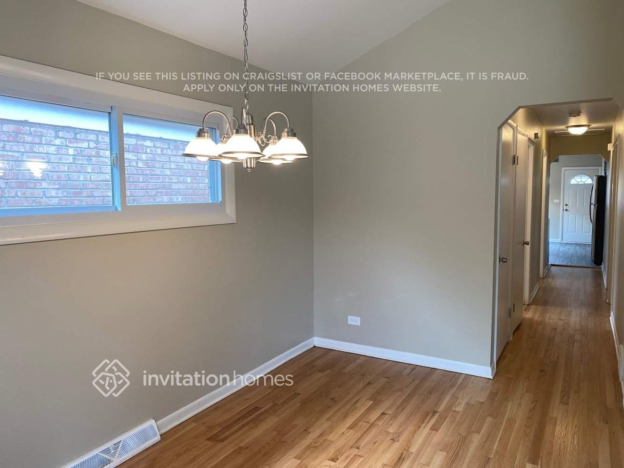 3130 W Hood Ave - Photo 3 of 19