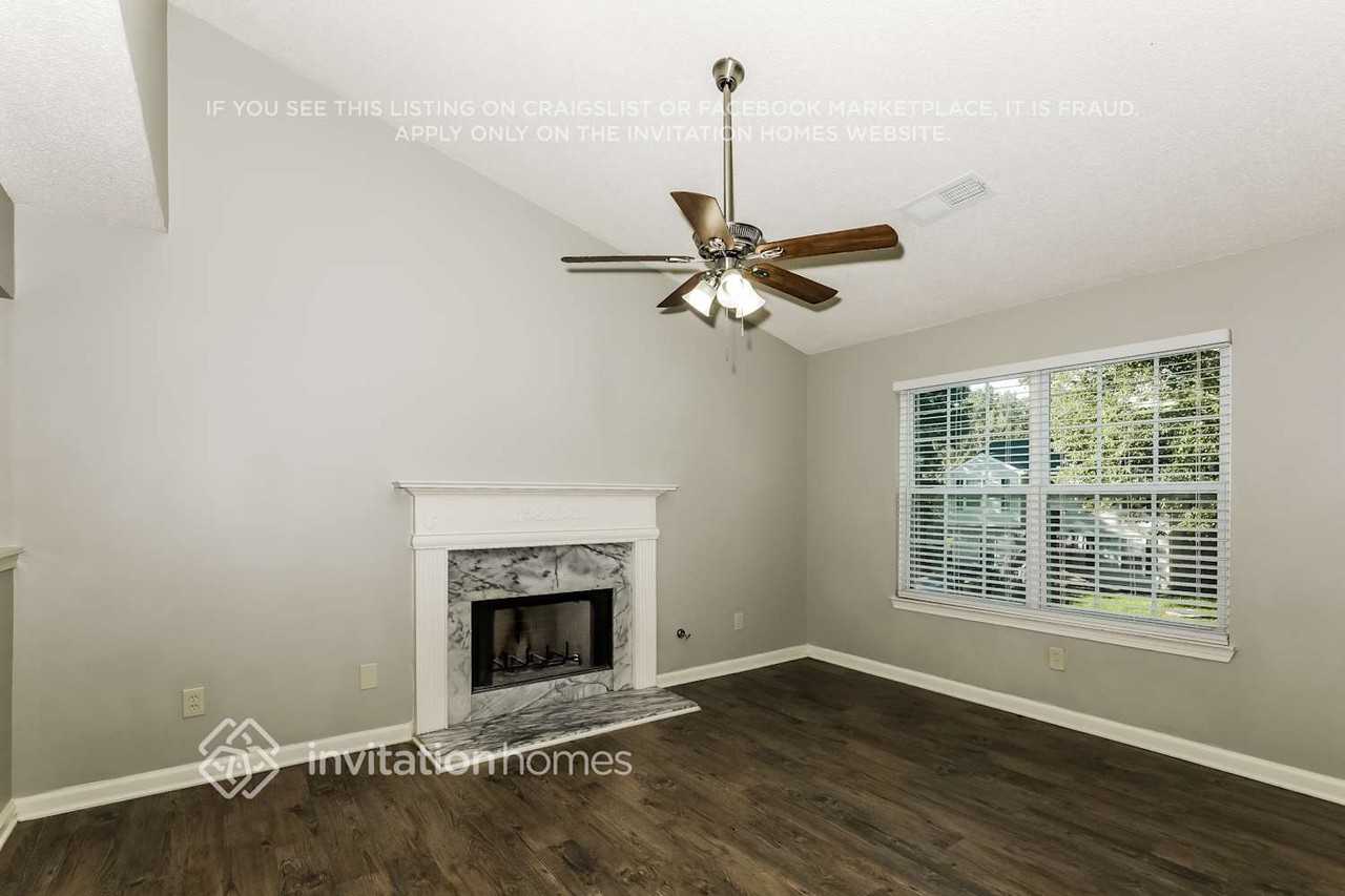81 Hampton Oaks Dr - Photo 5 of 18