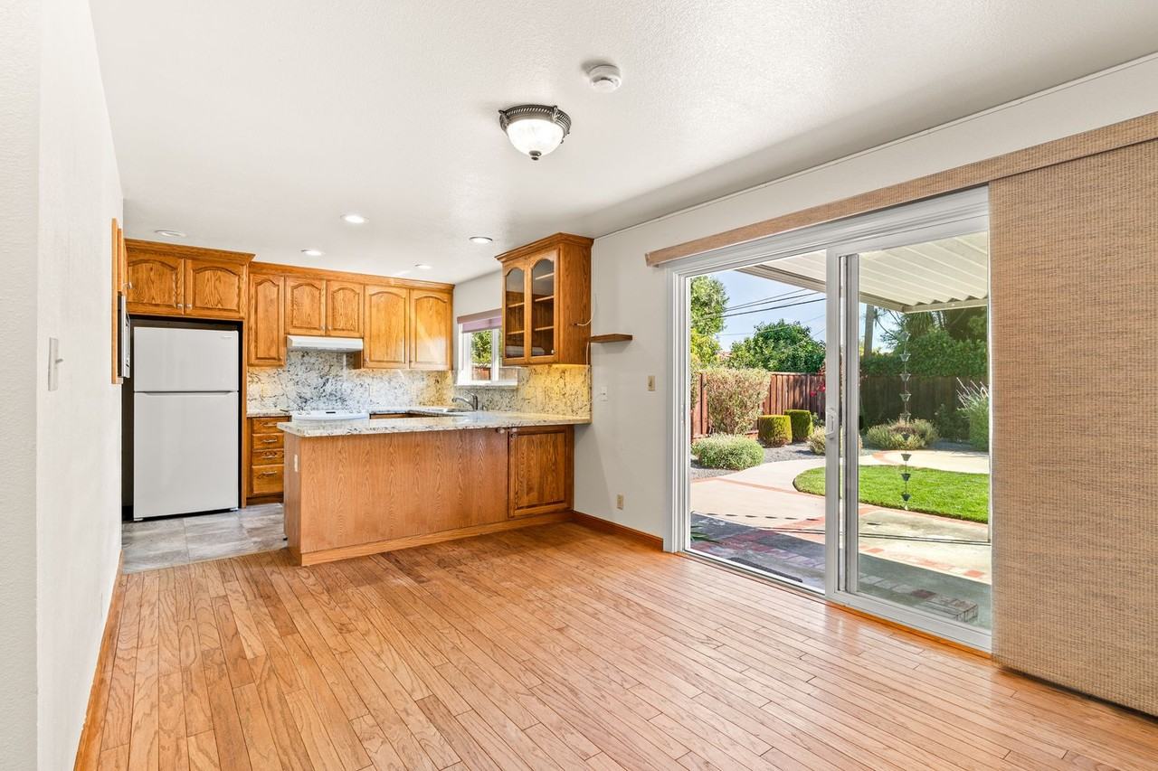 8525 Bandon Dr - Photo 2 of 20