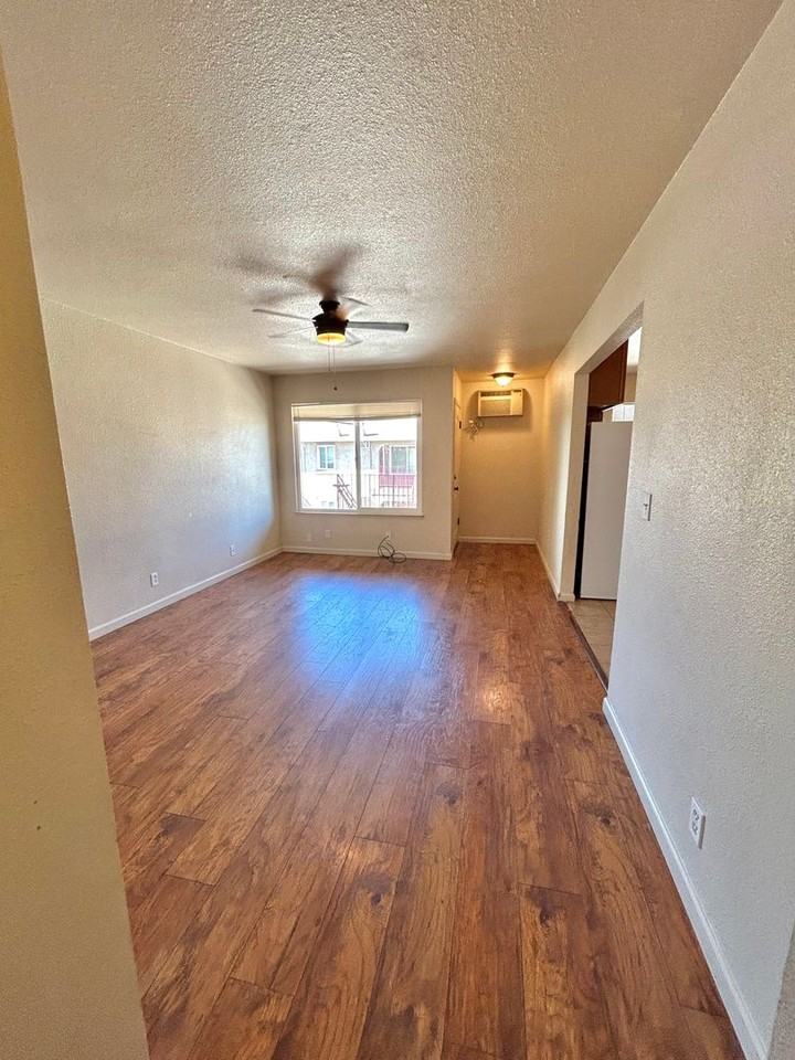 1510 Valley View Rd - Photo 2 of 4