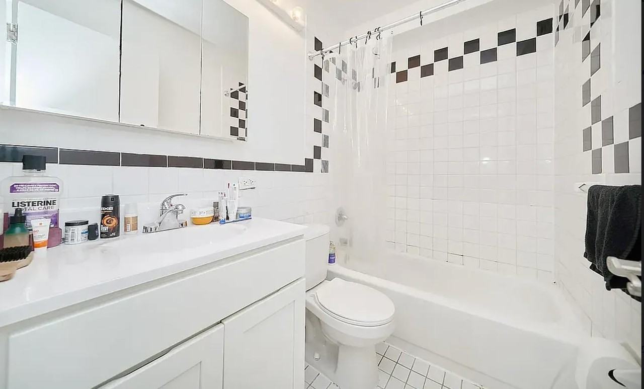 337 W 43rd St #2D - Photo 6 of 10