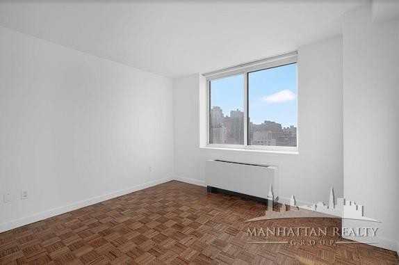 W 42nd St #11G - Photo 3 of 6