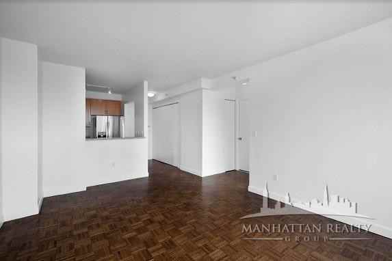 W 42nd St #11G - Photo 4 of 6