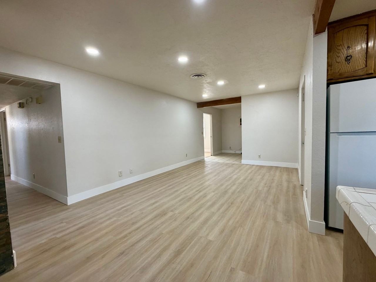 408 W Ward Ave - Photo 4 of 21