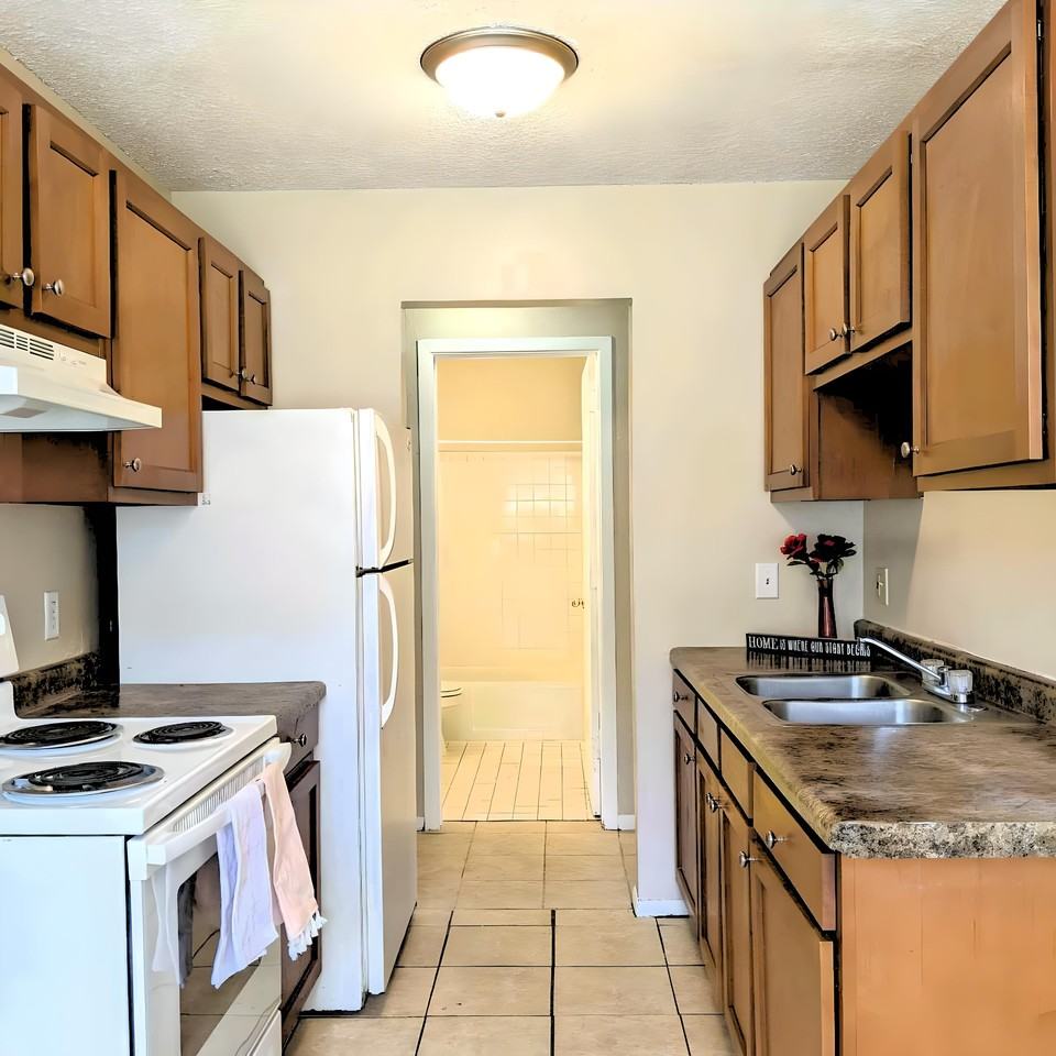 1851 Magnolia Ave E #1851-104 - Photo 2 of 25