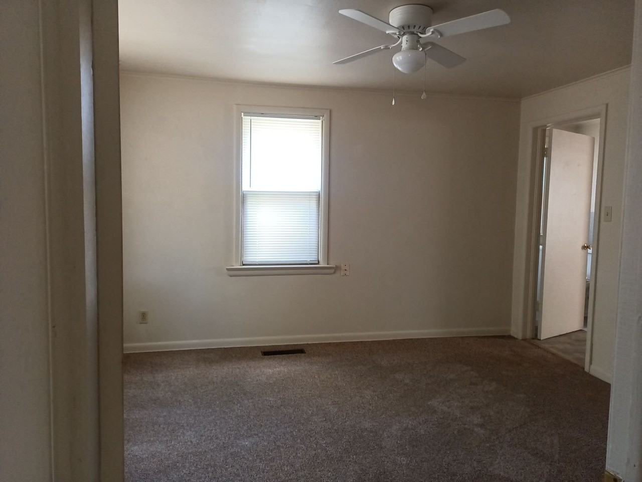 Sugartree Apartments and Townhomes - Photo 4 of 13