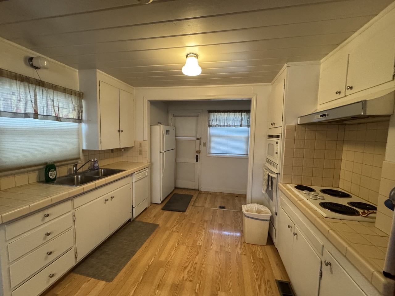950 Lakeview Ave #1 - Photo 7 of 21