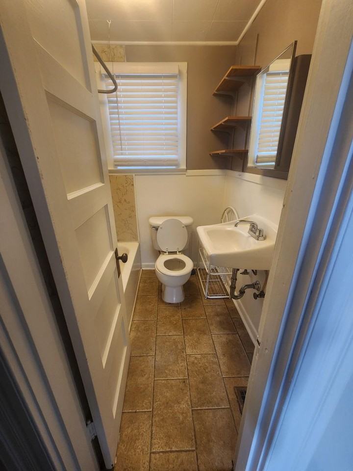 2808 Church St - Photo 3 of 7