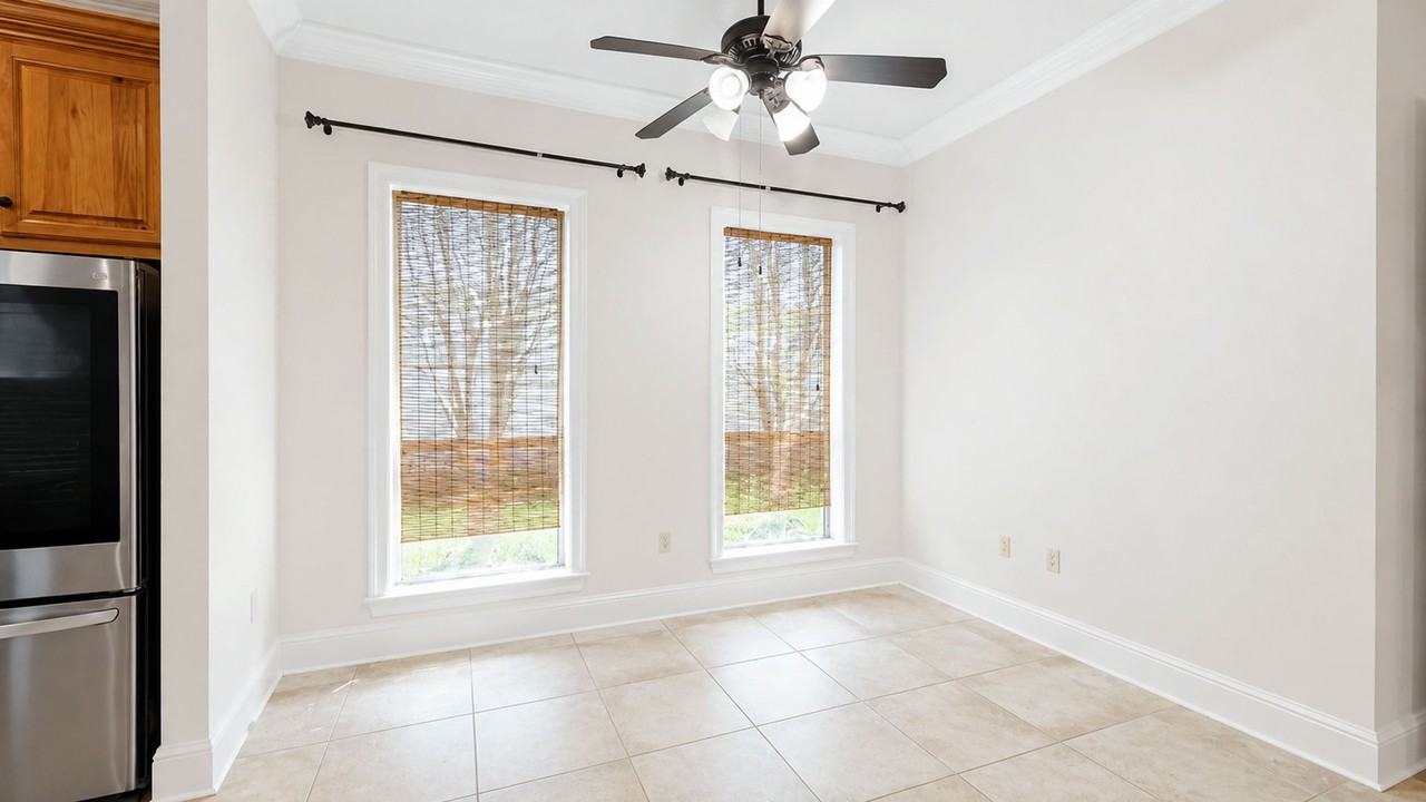 345 S Club Ave - Photo 6 of 14