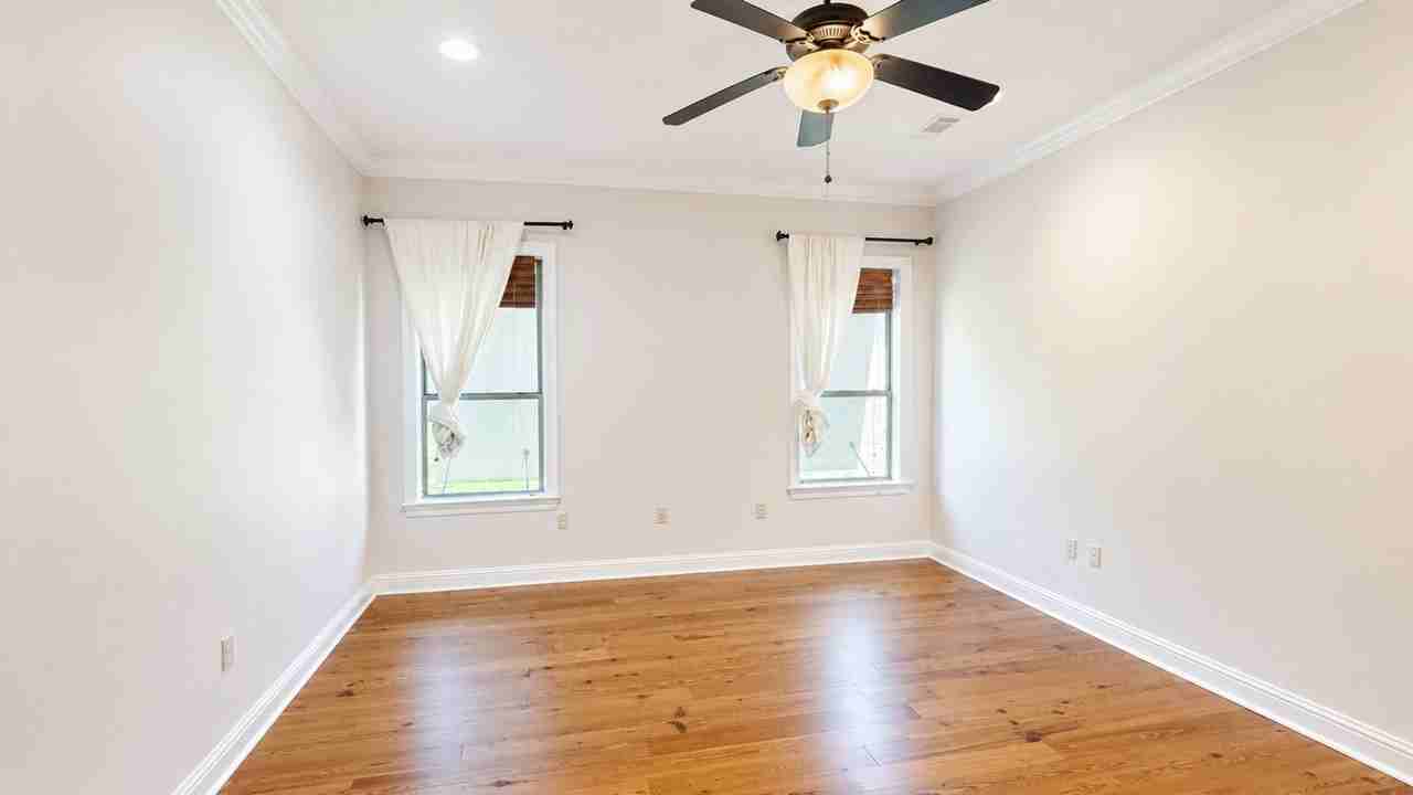 345 S Club Ave - Photo 7 of 14