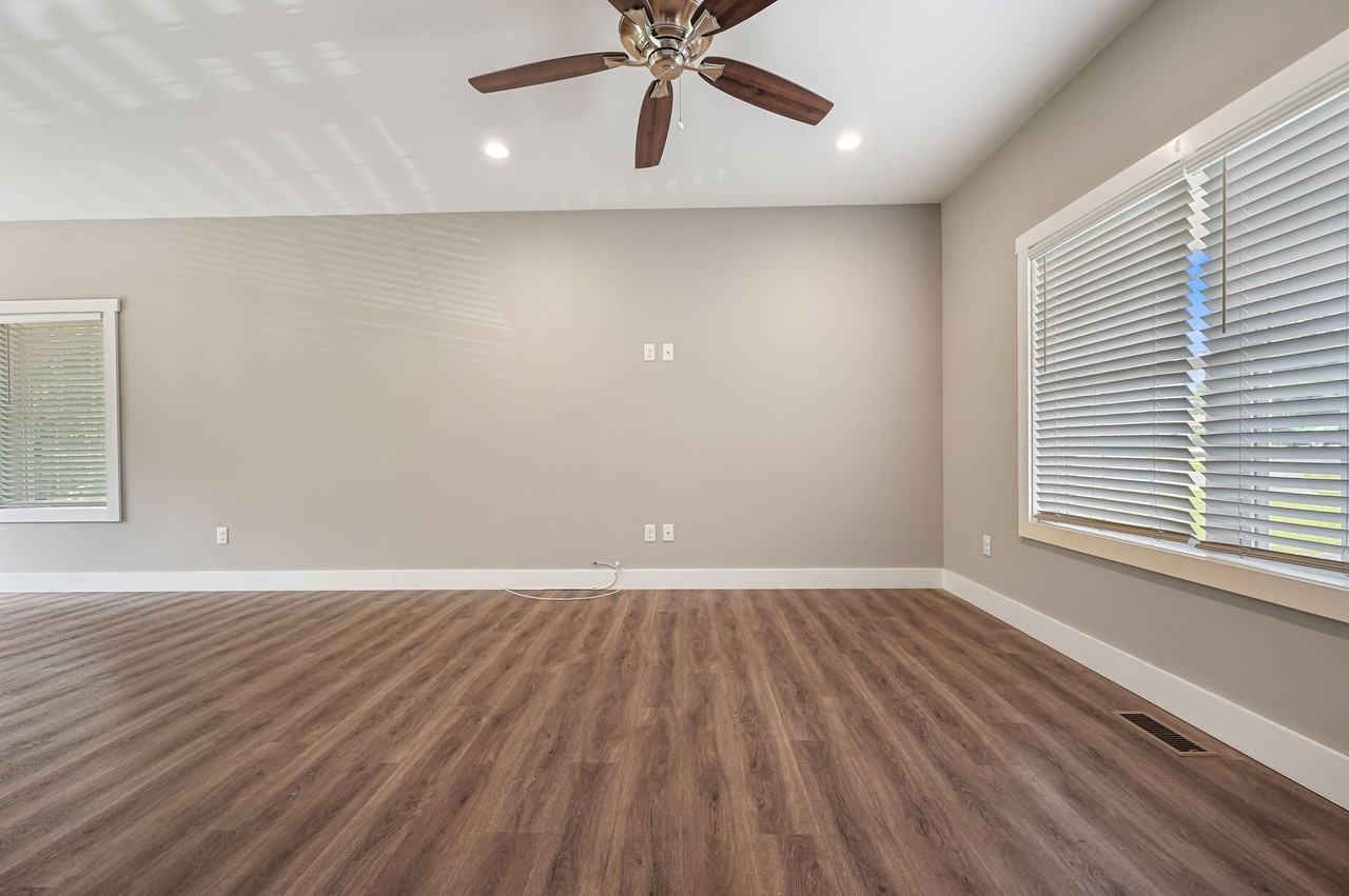 Johnson- 122 N West St #1 - Photo 3 of 15