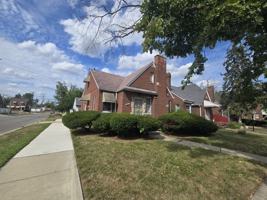 featured image of 15401 Eastwood St #1