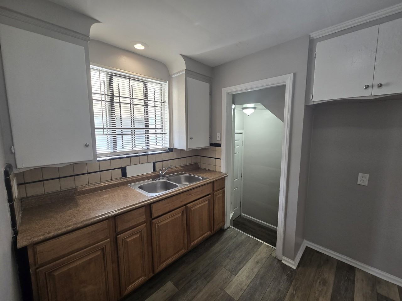 15401 Eastwood St #1 - Photo 6 of 26