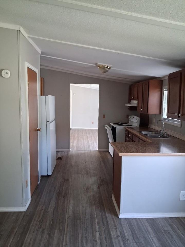 16019 Pee Dee Rd S - Photo 7 of 20