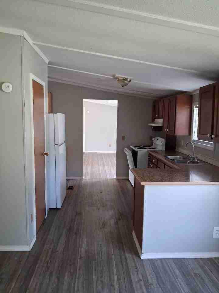 16019 Pee Dee Rd S - Photo 4 of 20