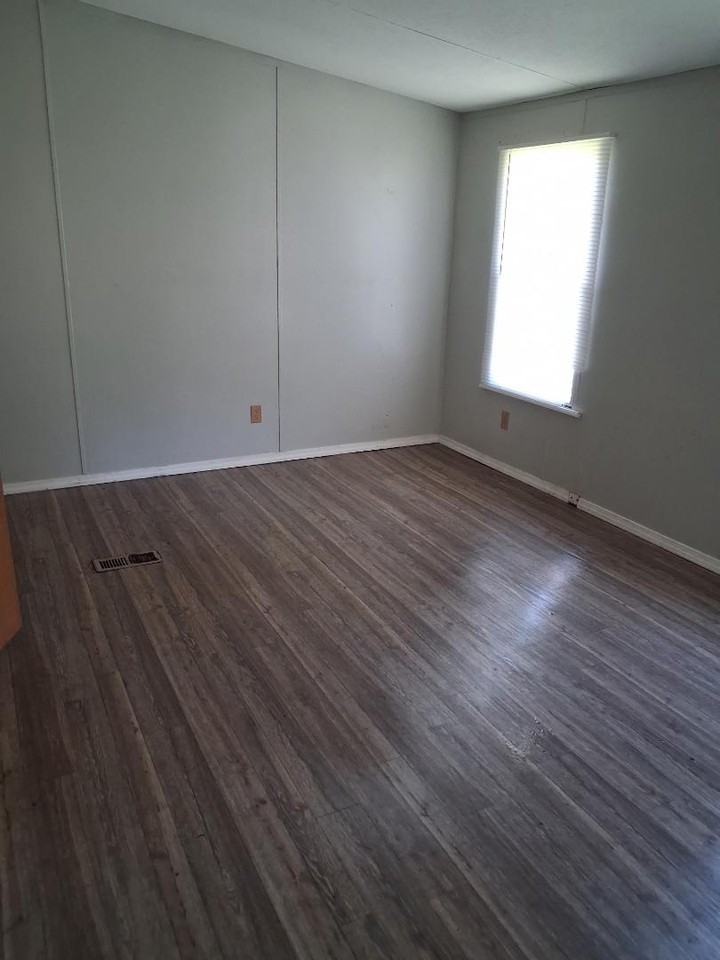 16019 Pee Dee Rd S - Photo 6 of 20