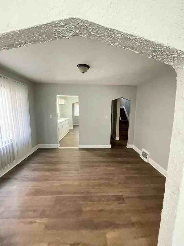 16219 Northlawn St - Photo 4 of 14