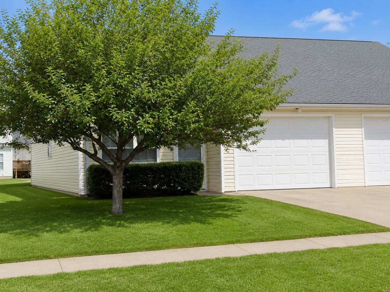 101 Clover Ct - Photo 2 of 2