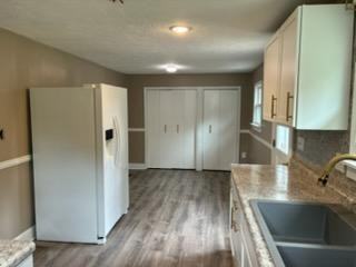 801 W Vine St - Photo 3 of 15