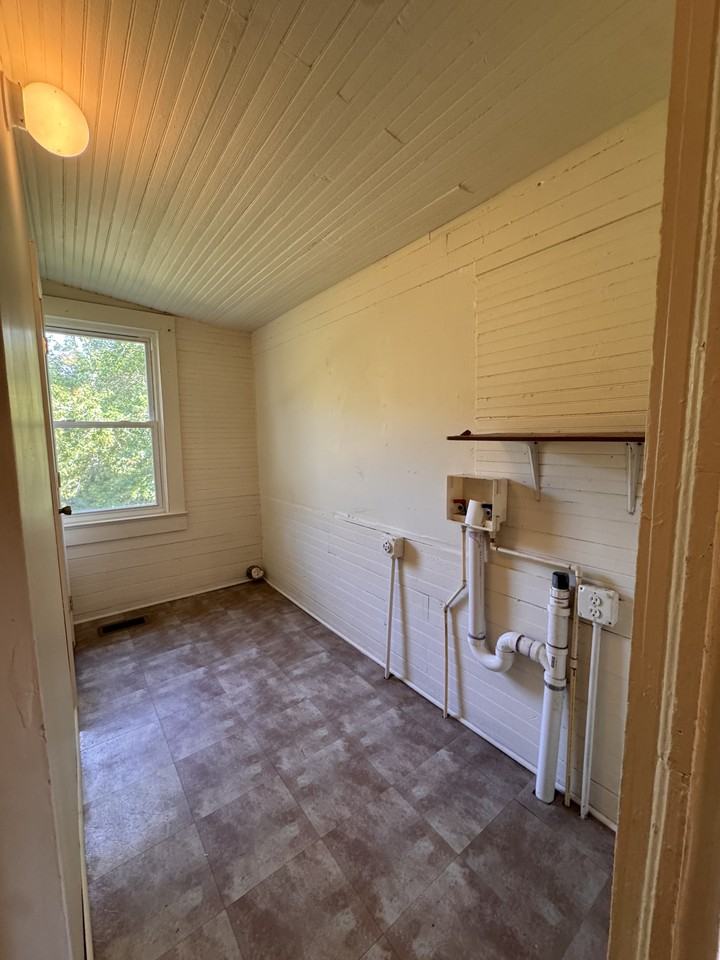 12294 Mount Rose Dr #1 - Photo 7 of 10