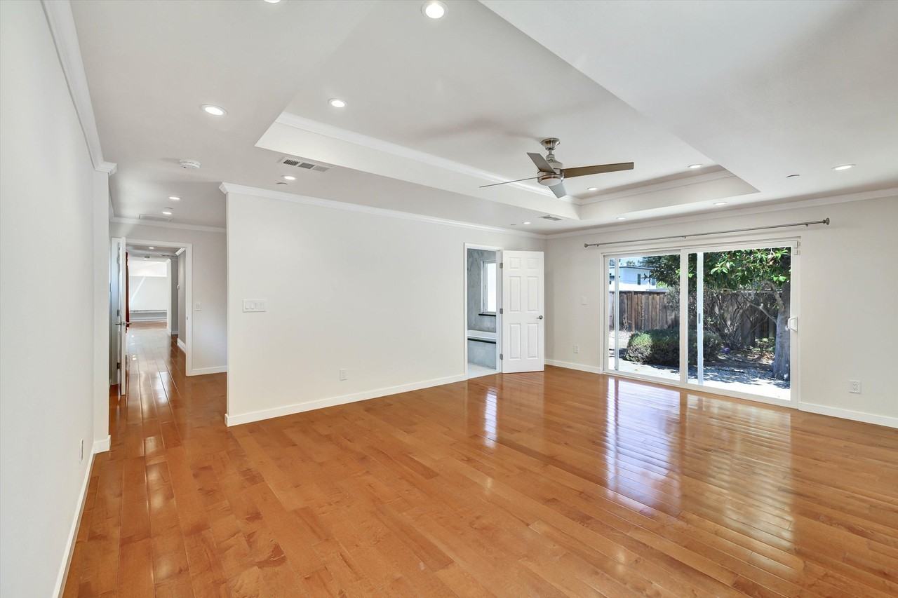 1681 Kensington Ave #1 - Photo 5 of 11