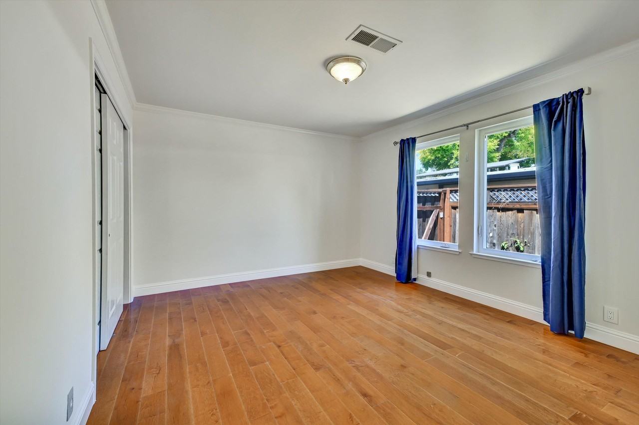 1681 Kensington Ave #1 - Photo 7 of 11