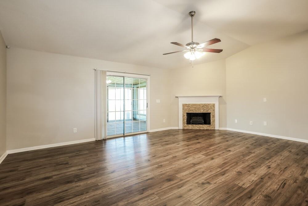3701 Woodbriar Dr - Photo 4 of 16