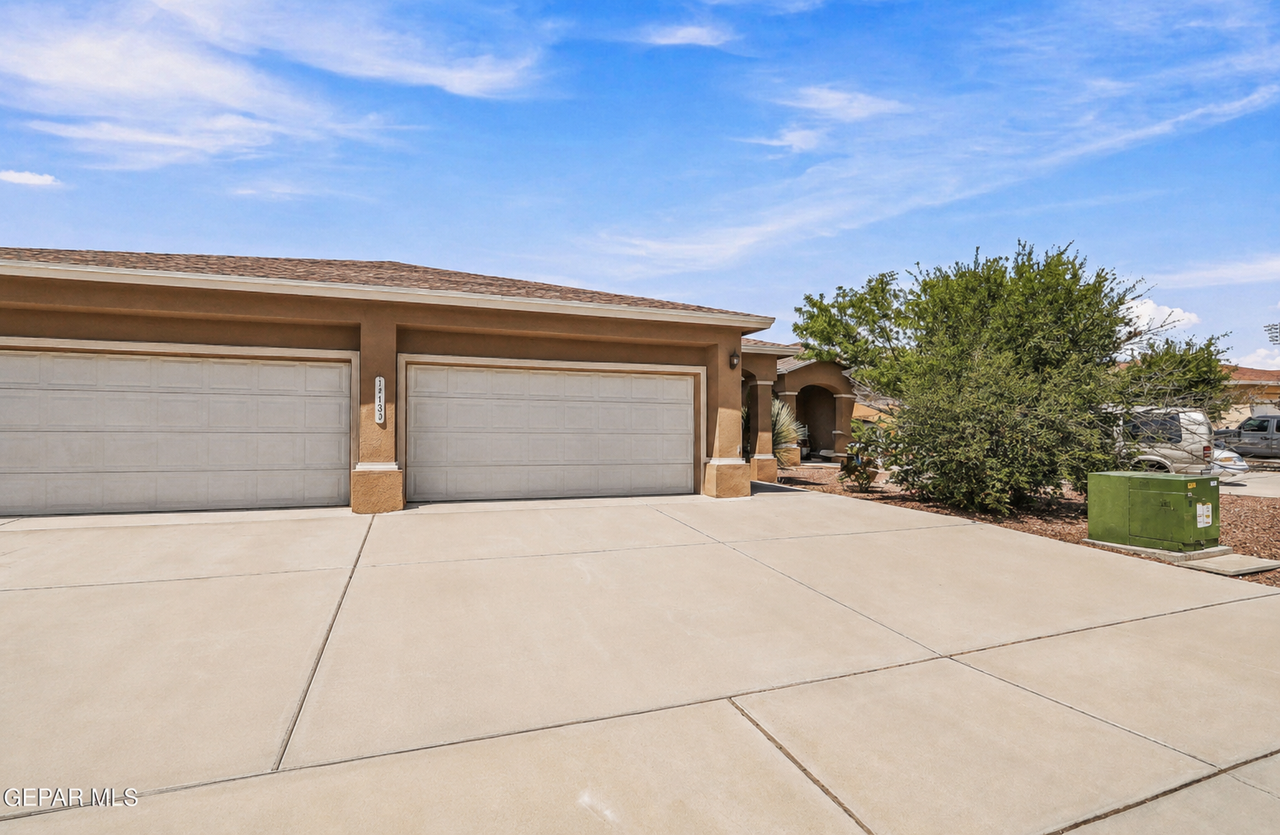 14309 Pancho Gonzalez Ct #B - Photo 2 of 35