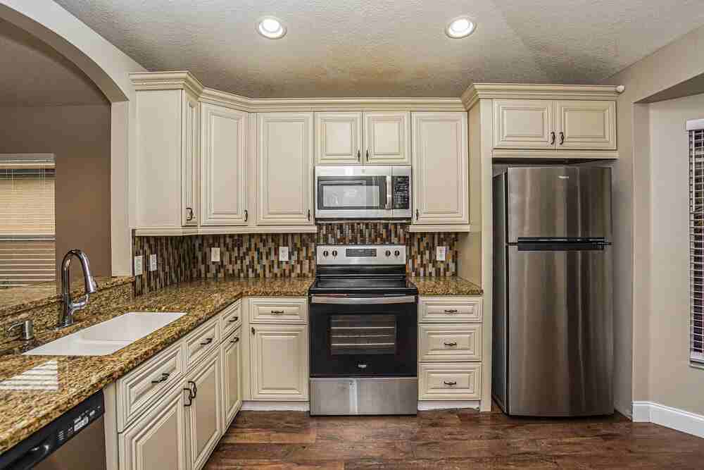 10610 Navigation Dr - Photo 5 of 16