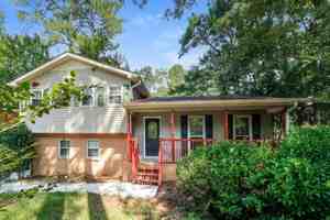 featured image of 3334 Heatherwood Ln Sw