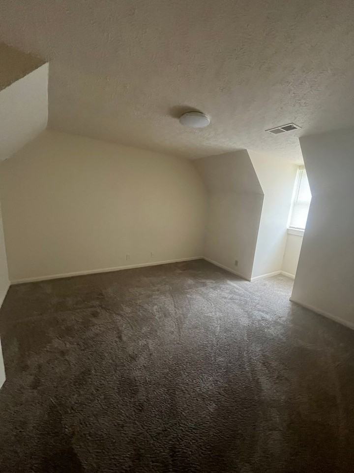 Pine Village Dr - Photo 5 of 5