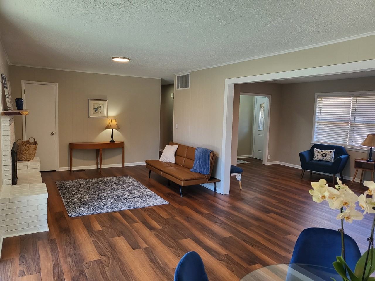 42 Thompson Dr #1 - Photo 4 of 12