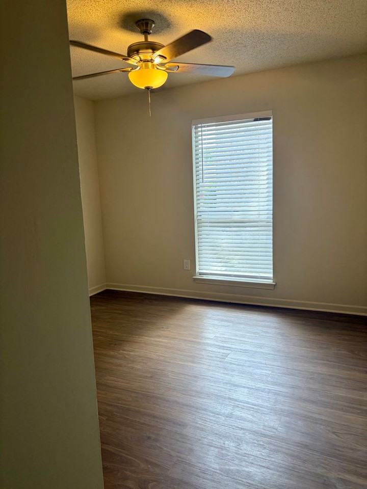 5109 Nicholson Dr - Photo 5 of 10