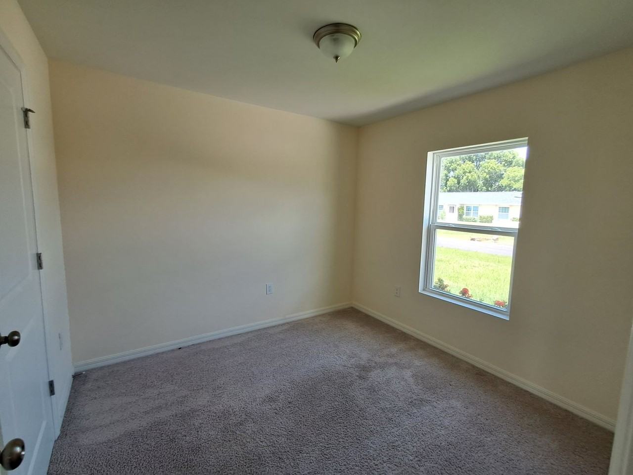26 Ne 12th Ter - Photo 3 of 7