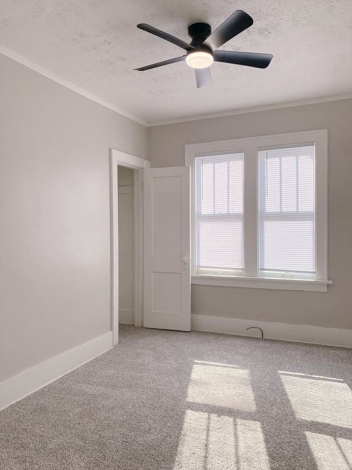 2869 Sprague St - Photo 7 of 21