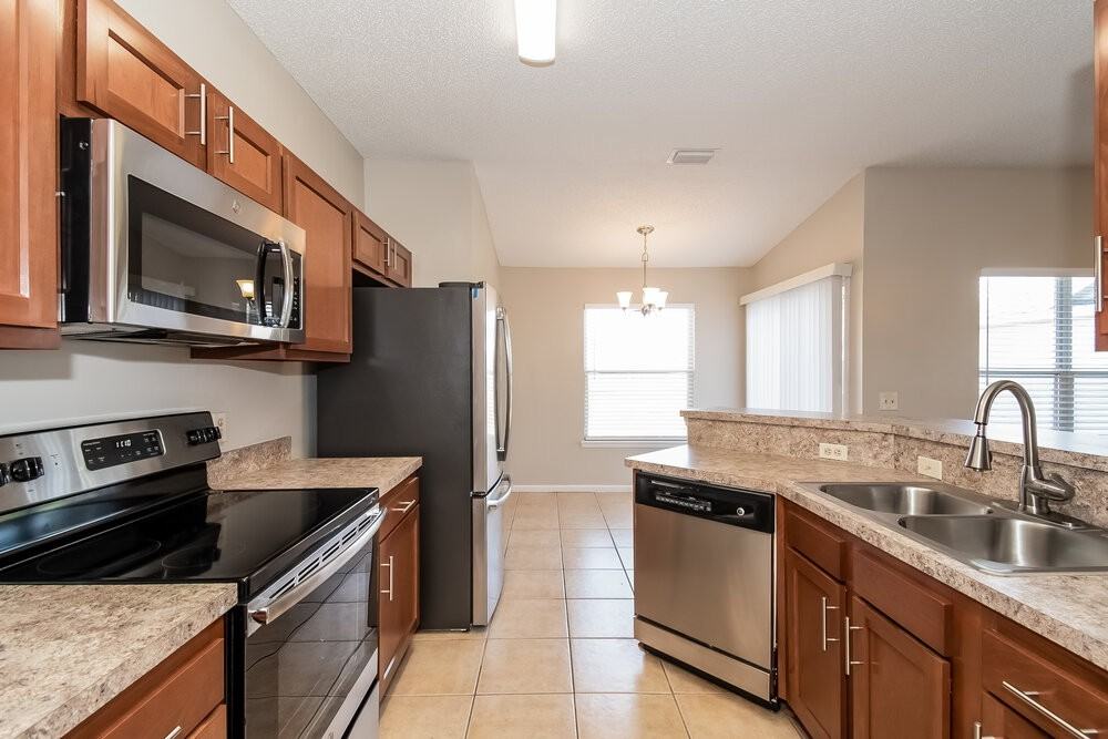 12335 Silent Brook Trl N - Photo 5 of 15