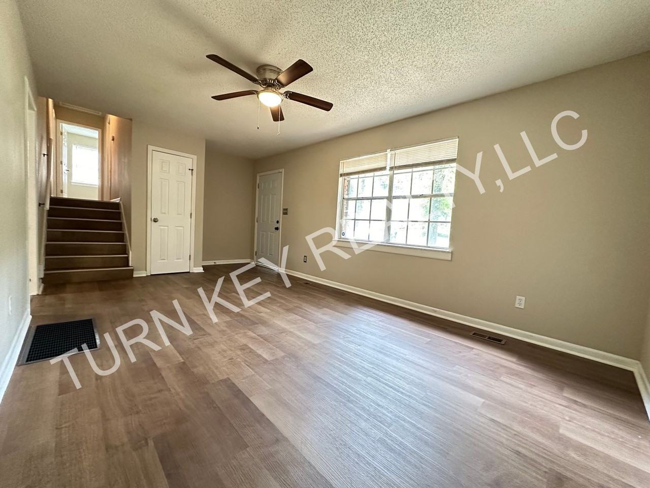 1608 Azalea Dr - Photo 2 of 11
