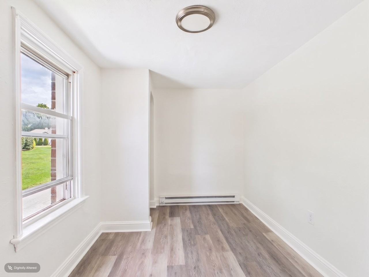 183 S Highland Ave - Photo 3 of 6
