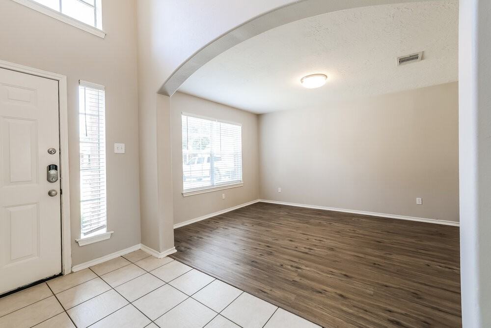 7411 Telico Junction Ln - Photo 5 of 17