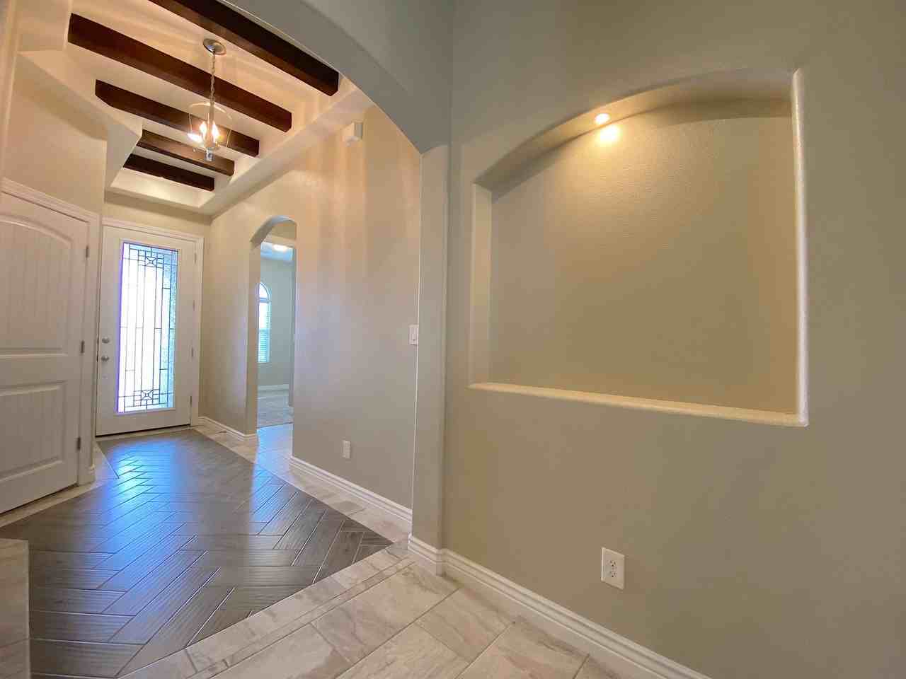 781 Ovington Rd - Photo 3 of 26