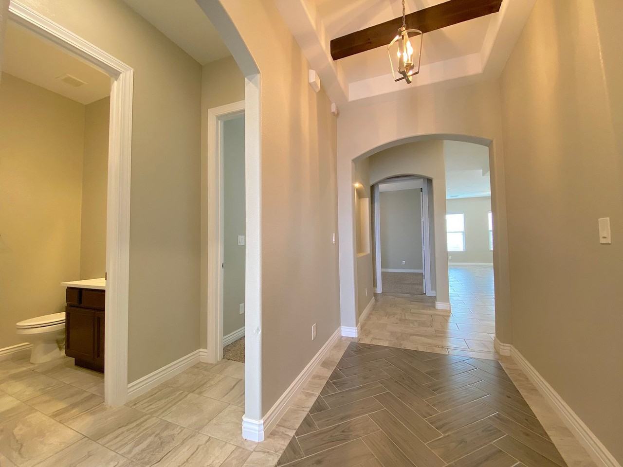 781 Ovington Rd - Photo 4 of 26