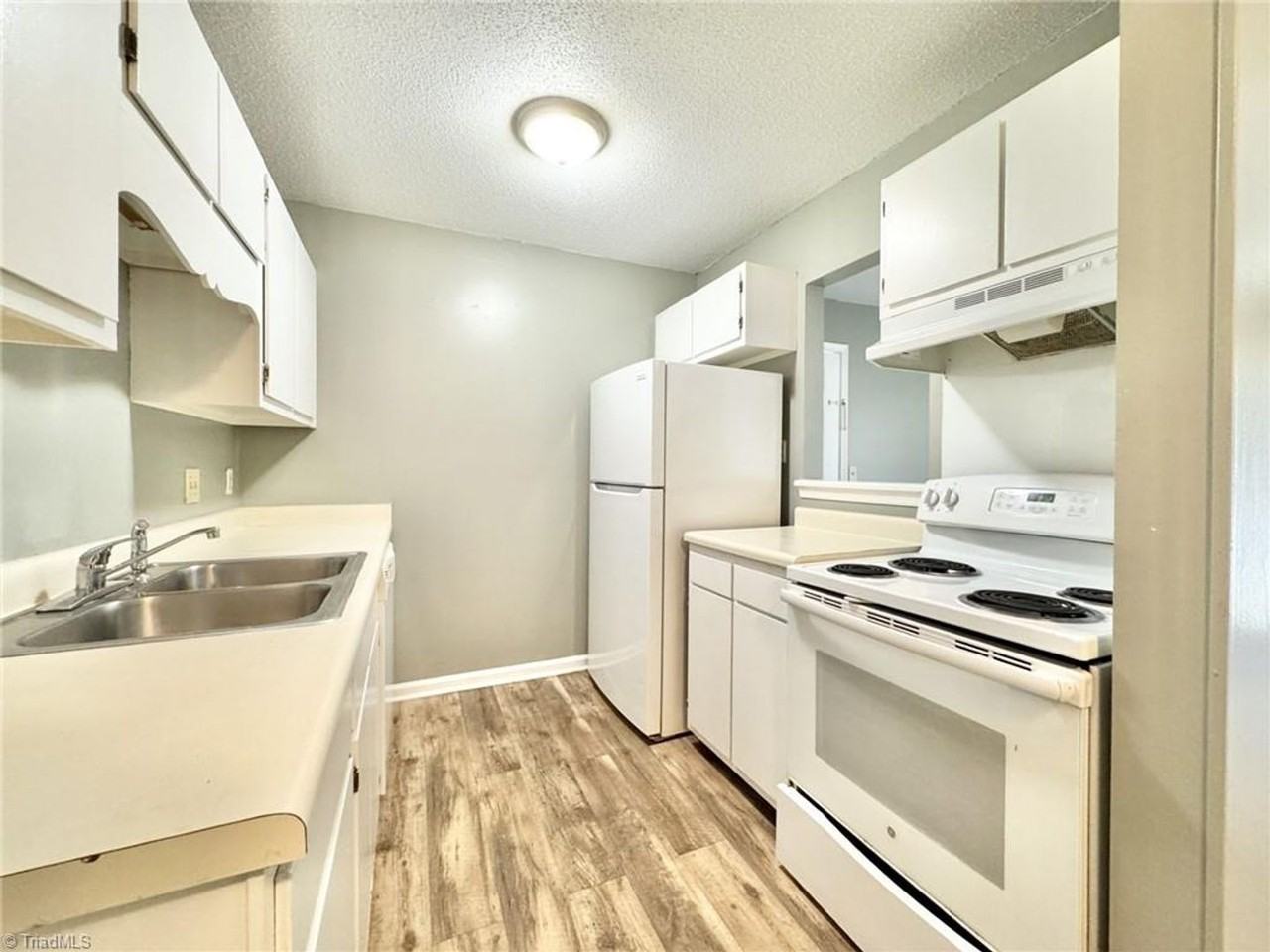 5655 Hornaday Rd - Photo 5 of 16