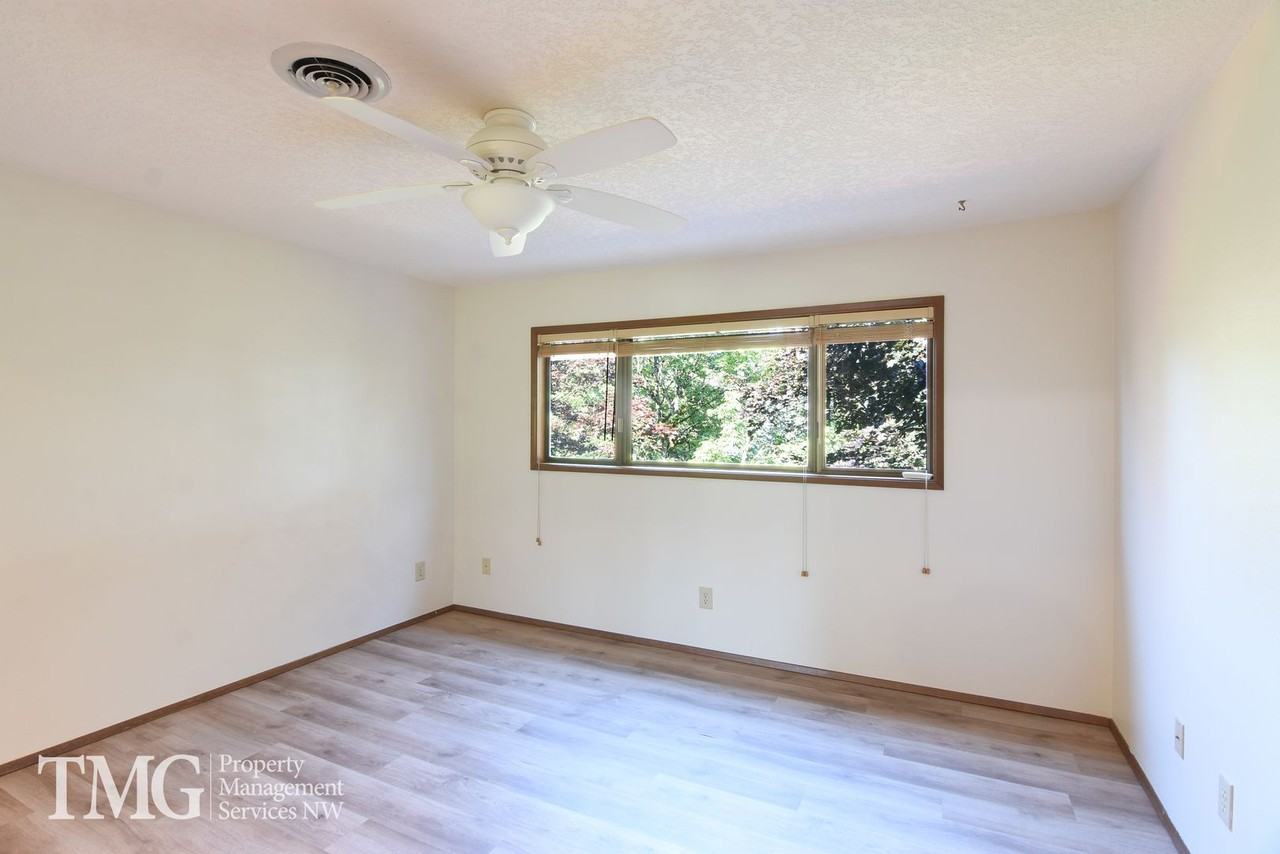4075 Jefferson Pkwy #18 - Photo 6 of 22
