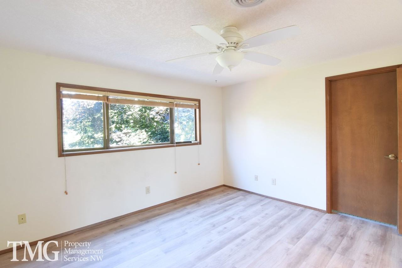 4075 Jefferson Pkwy #18 - Photo 7 of 22